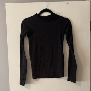 Lululemon long sleeve running top